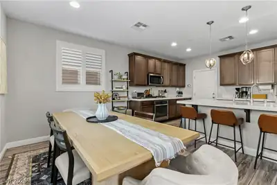 2458 Poetica Place Dining Area