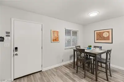 615 South 10th Street C Dining Area