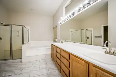 8512 Stardance Avenue Primary Bathroom