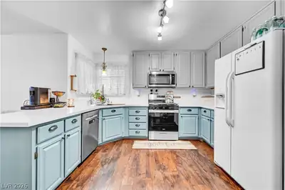 5825 Blush Avenue Kitchen