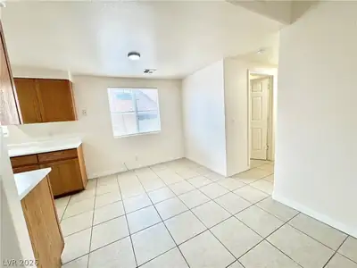 1827 East CALVADA 1 Dining Area
