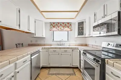 2063 Avalon Drive Kitchen