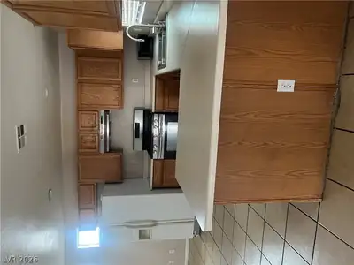 5279 Shreve Avenue Kitchen