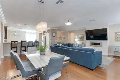 10708 Cliff Mountain Avenue Dining Area