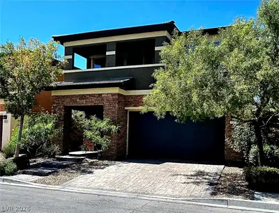 5373 Hollymead Drive Front of Structure