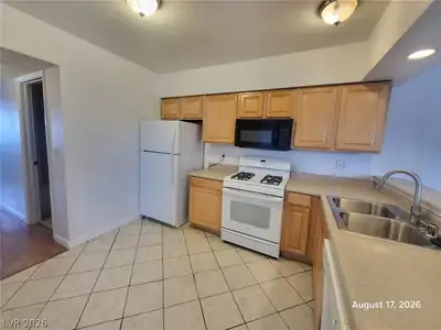 4264 Tara Avenue 3 Kitchen