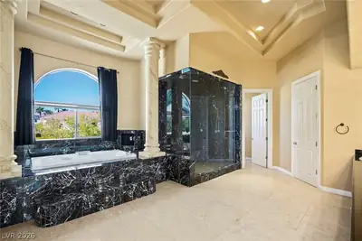 1008 Trophy Hills Drive Primary Bathroom