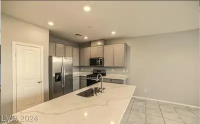 5281 Silver Branch Avenue Kitchen