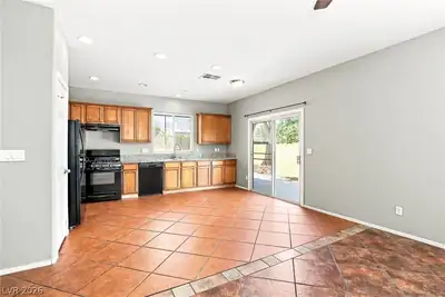 3514 Gloucester Gate Street Kitchen