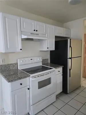 2775 Twistingbow Lane B Kitchen