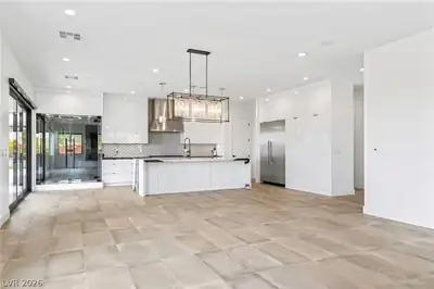 10 Camino La Venta Court Kitchen