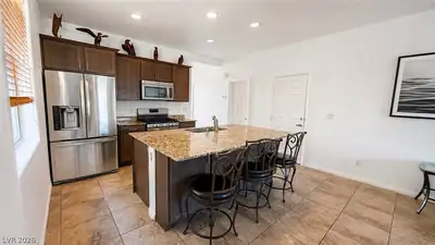 2723 Chinaberry Hill Street Kitchen
