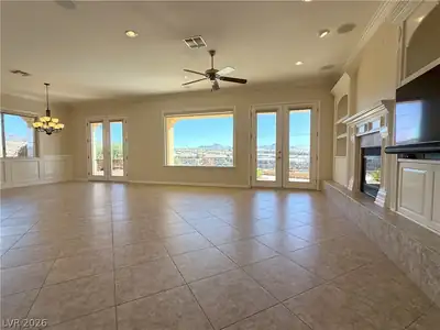 2875 Scotts Valley Drive Living Room