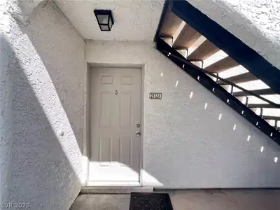 2112 Sunfish Drive A Entry