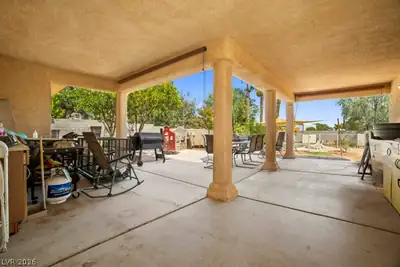 5240 Mustang Street Patio