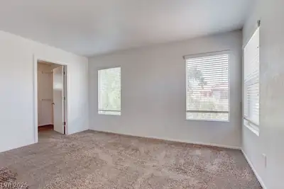 9548 Spring Blush Avenue Bedroom
