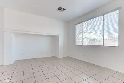9548 Spring Blush Avenue Living Room