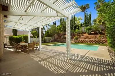 10129 Oakmoor Place Patio