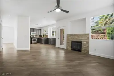 10129 Oakmoor Place Living Room