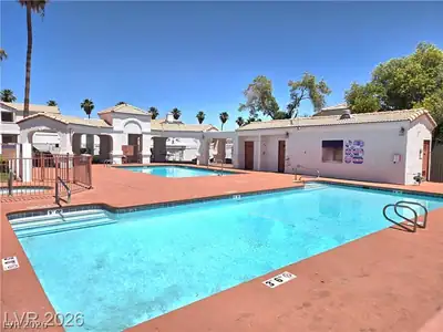 1800 EDMOND Street 145 Pool