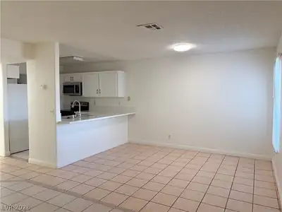 1800 EDMOND Street 145 Dining Area