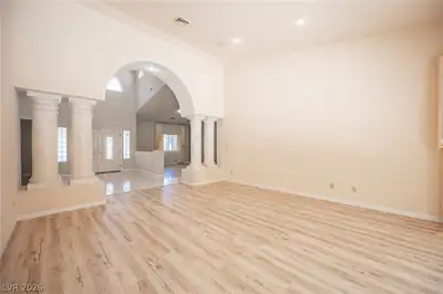 2855 Mountain Mist Court Living Room
