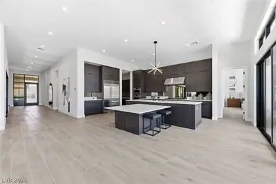 11233 Desert Heights Avenue Kitchen