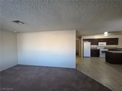 873 MANTIS Way 3 Living Room