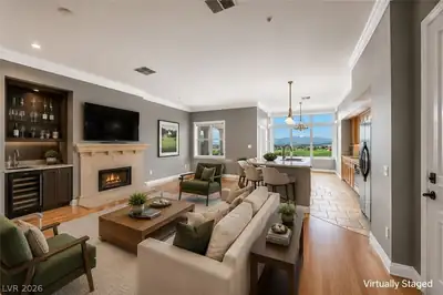 14 Strada Di Circolo - Living Room