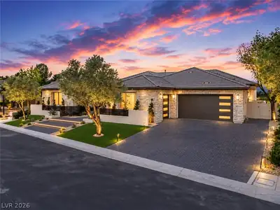 3 Pine Hollow Drive 