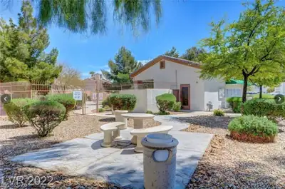 5650 East Sahara Avenue 1010 Yard