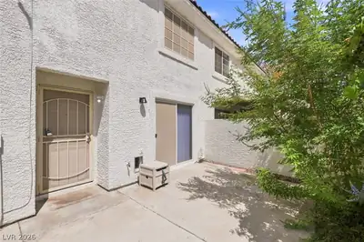 446 Winthrop Place Patio