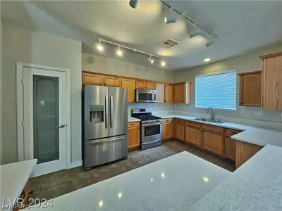 8961 Veneroso Street Kitchen
