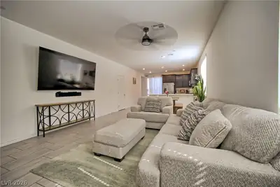 9447 Elmhurst Ridge Avenue Living Room