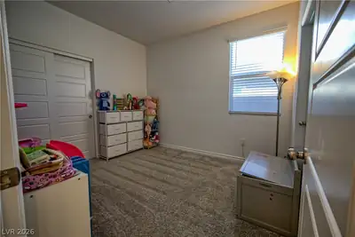 9447 Elmhurst Ridge Avenue Bedroom