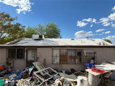 2744 Searles Avenue Back of Structure