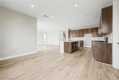 8300 Charleston Peak Street Kitchen