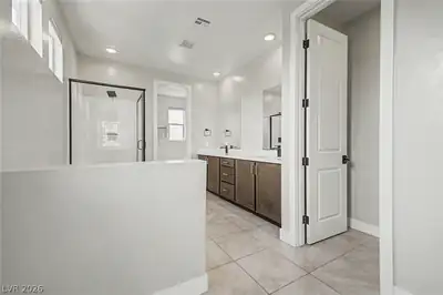 8300 Charleston Peak Street Primary Bathroom