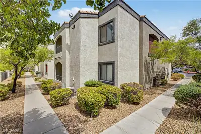 950 Seven Hills Drive 128, Henderson