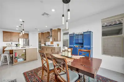6424 Belgrossa Bend Street Dining Area