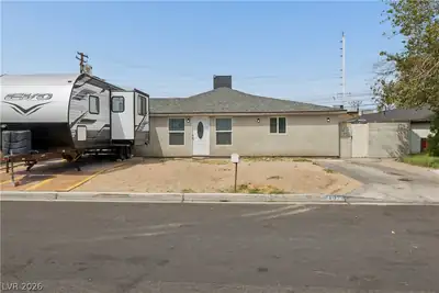 1025 Yucca Avenue Front of Structure