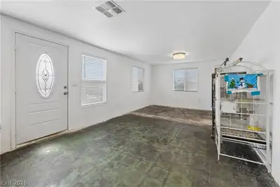 1025 Yucca Avenue Entry