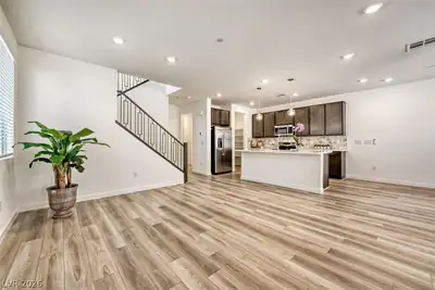 1509 Melodic Lark Drive Living Room