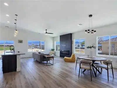 480 Arapahoe Street Living Room