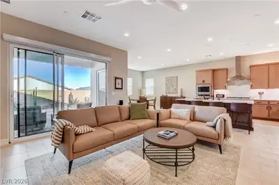 9006 Coastal Oaks Street Las Vegas, NV 89166