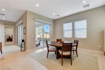 9006 Coastal Oaks Street Dining Area
