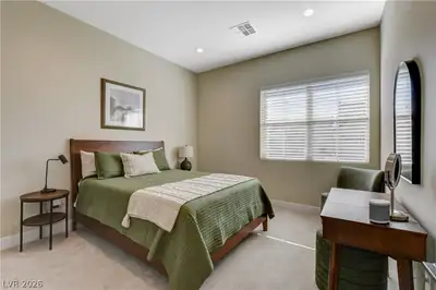 9006 Coastal Oaks Street Bedroom