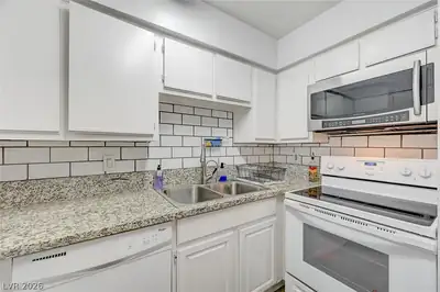 3151 Soaring Gulls Drive 1024 