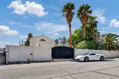4425 Sunflower Avenue Las Vegas, NV 89120