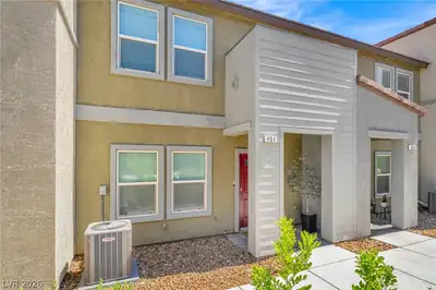 451 Horizon Cove Place Entry